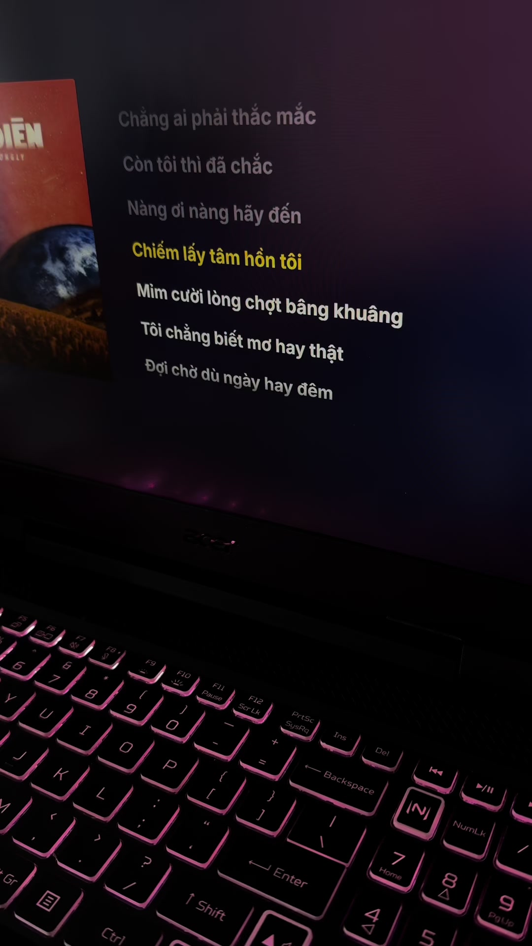 @CHẠM V&Agrave;O TIM