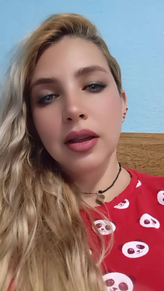 @Elvira Paulucio Vaqueira