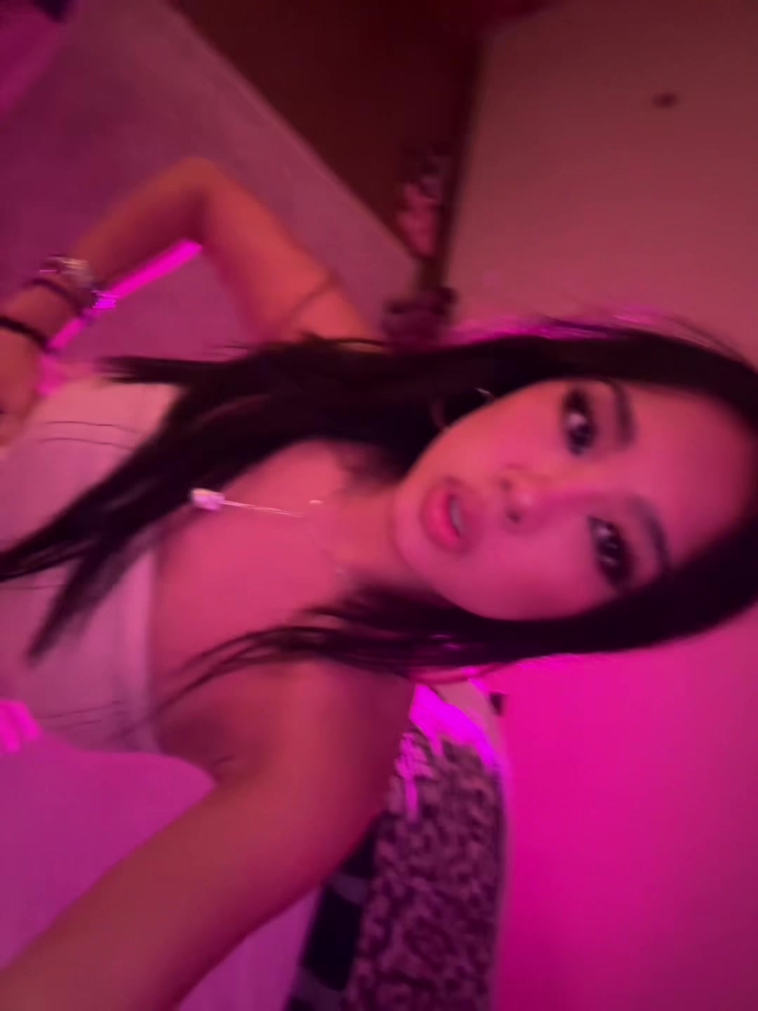 @Tina