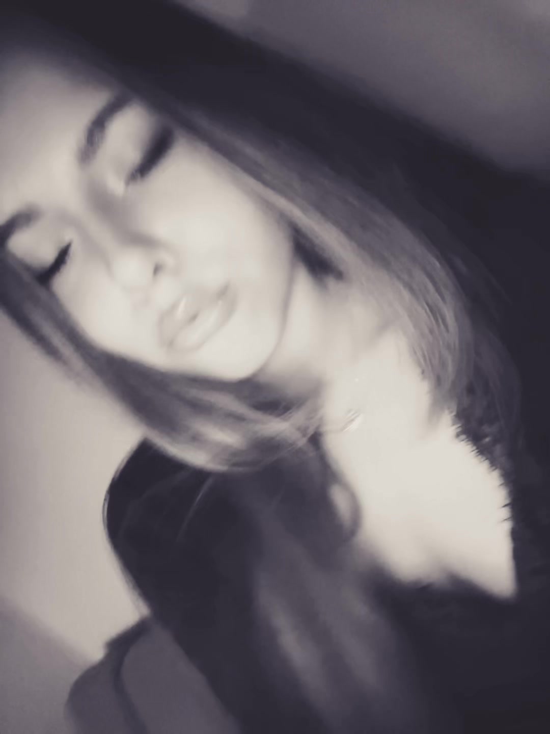 @𝑌𝑢𝑙𝑖𝑎𝑛𝑜𝑣𝑎