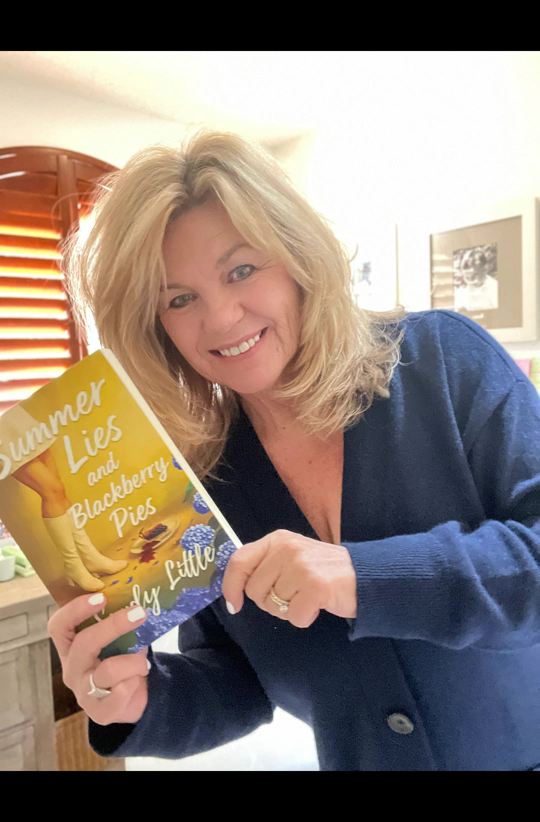 @Sandy Little | Author