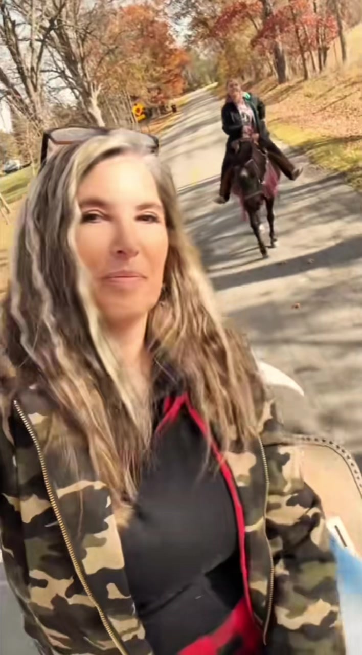 @JulieMarieRiggs