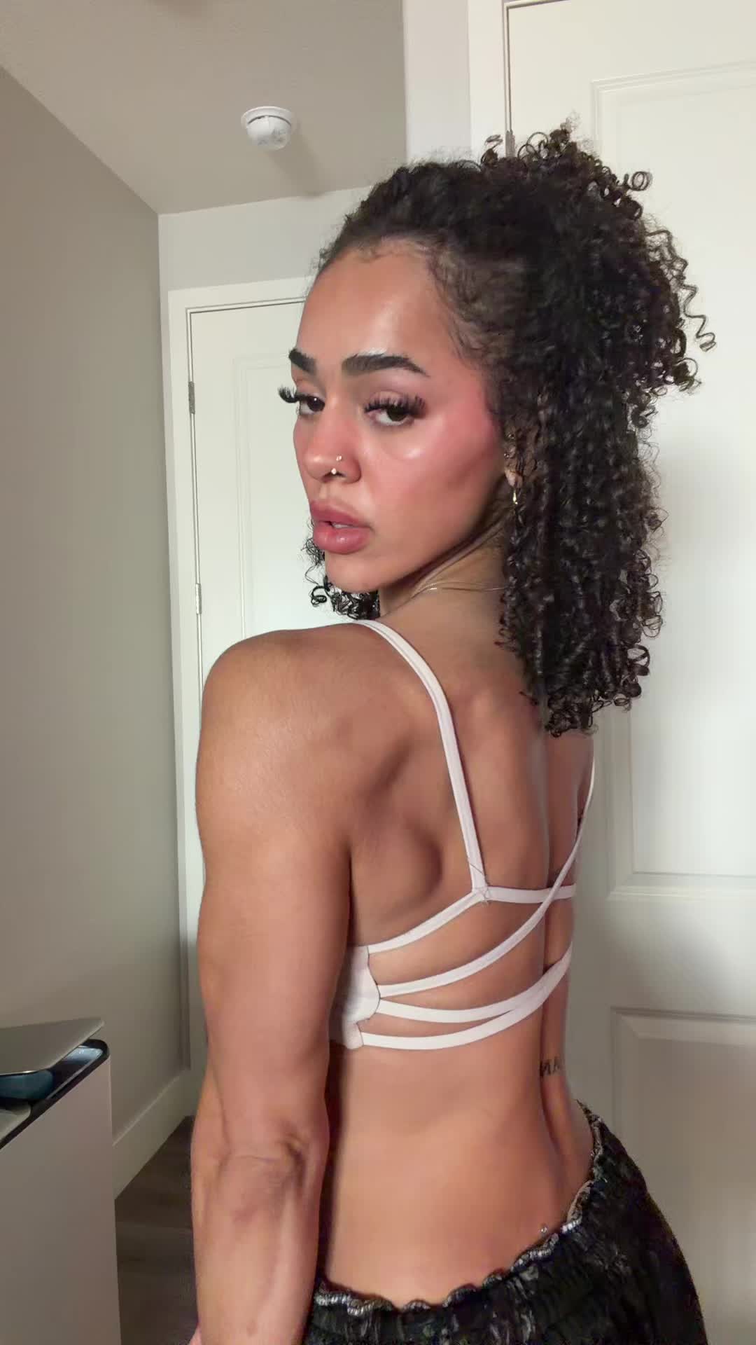 @kiaraafterhours