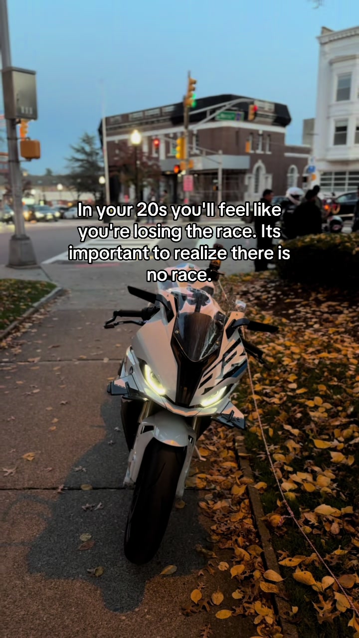 @Daniel🤍🏎️