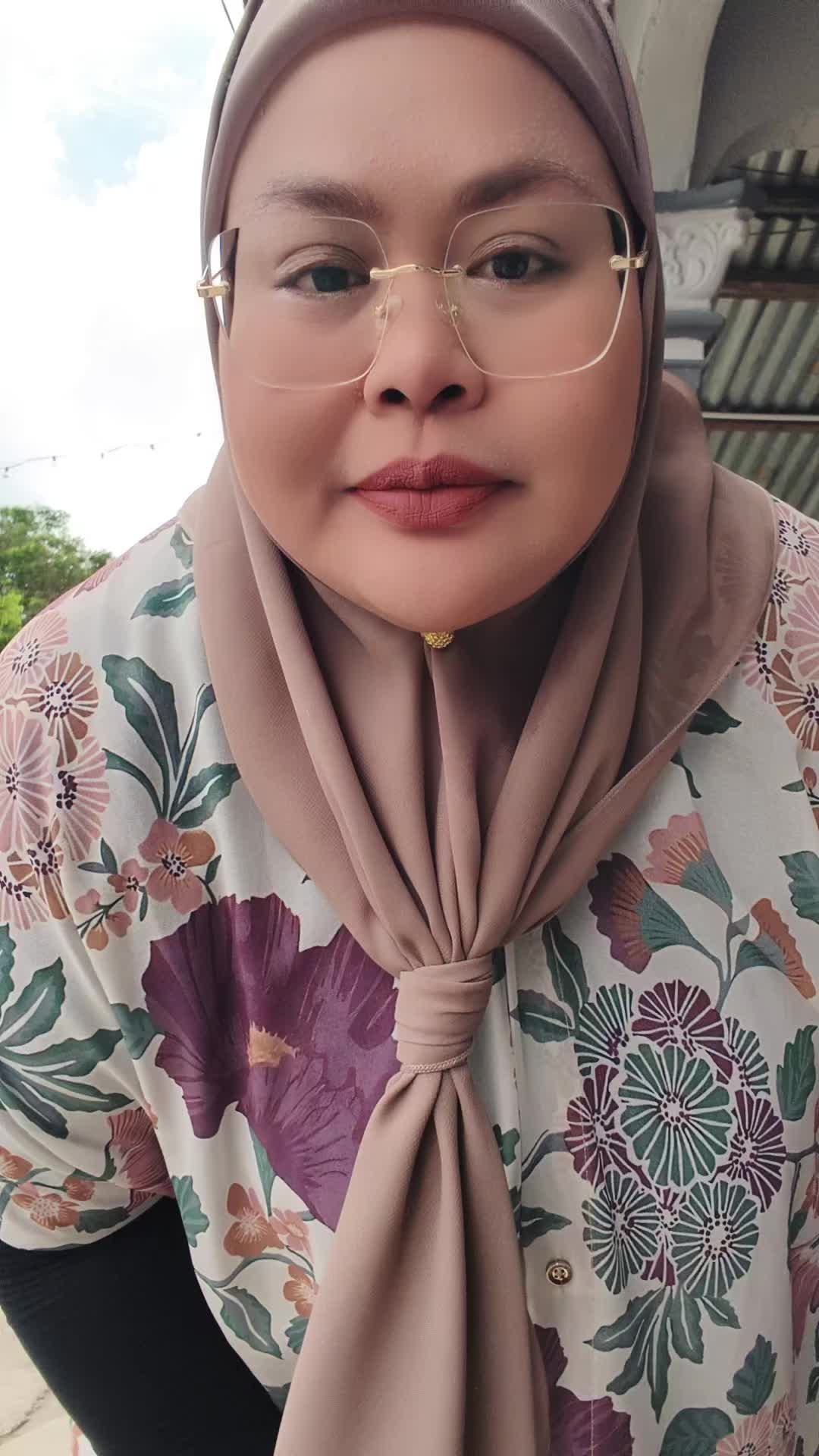 @Dora 🇲🇾 😘