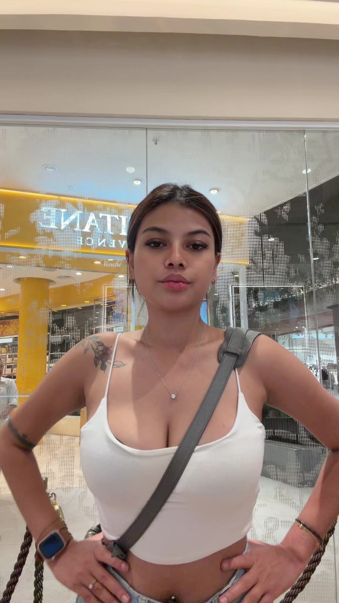 @Kikinii