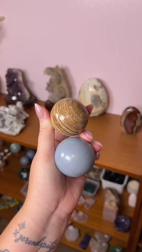@beautiful aura crystals