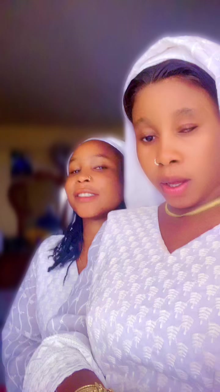 @Aicha la belle