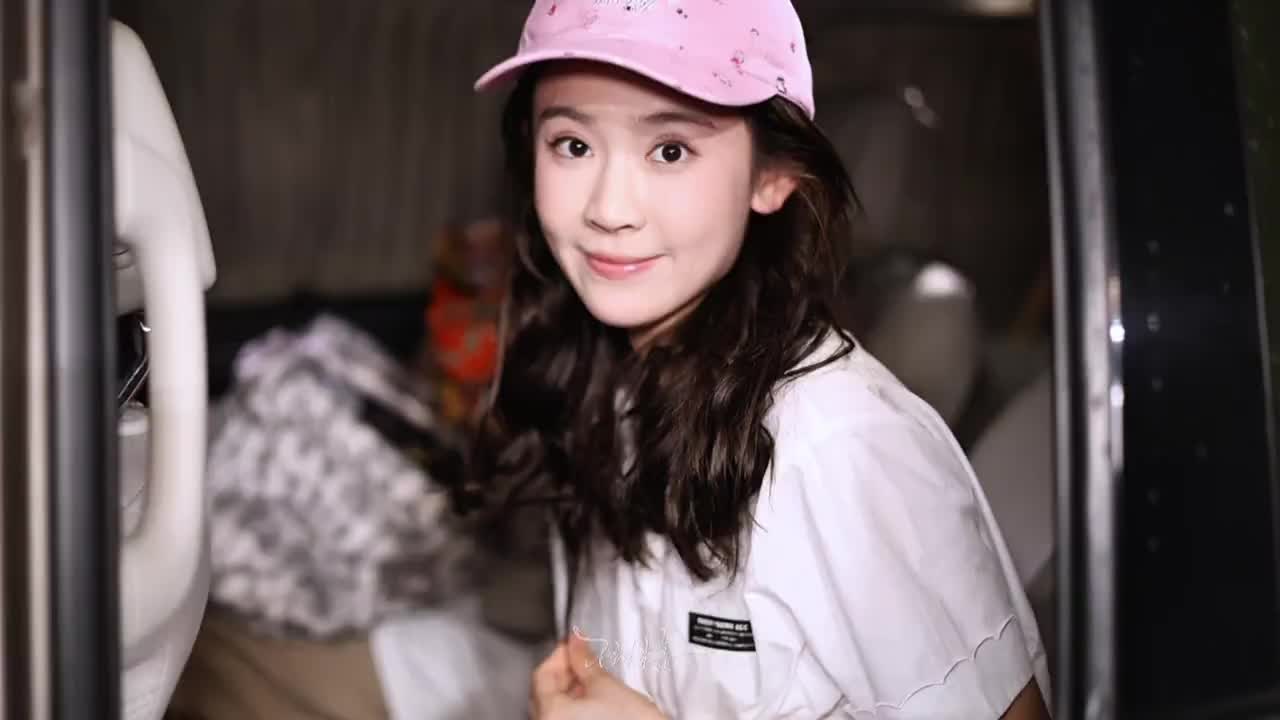 @Kẹo . Bông . Nhỏ ᥫᩣ