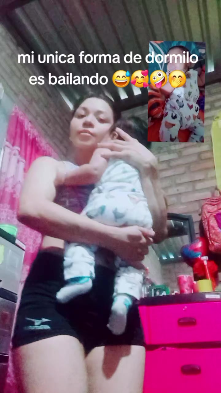 @la florecita olanchana❤️ 👸👸