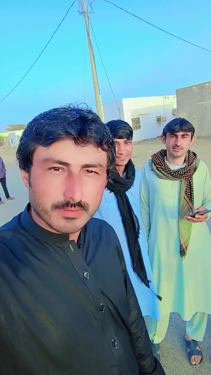 @꧁༺ذِيْشٰانْ ༻꧂