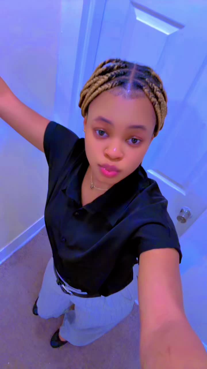 @AshMyWay🌻🥰💅🦋