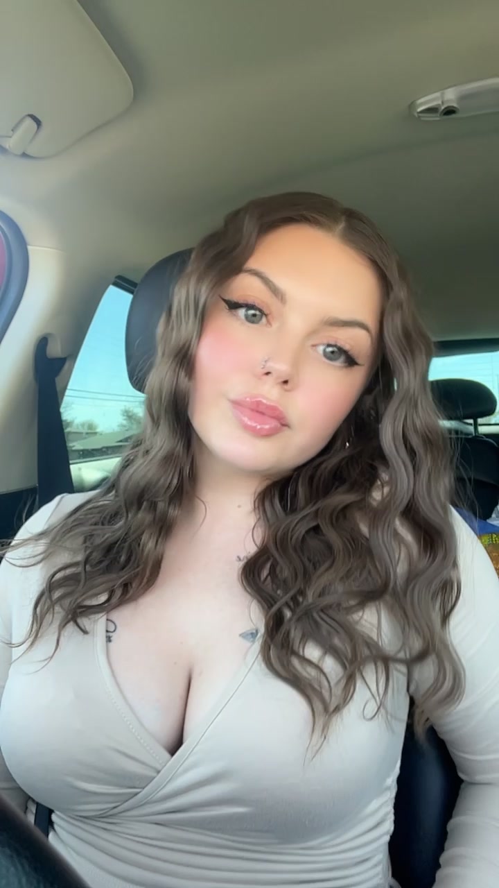 @Sidney Nicole♡