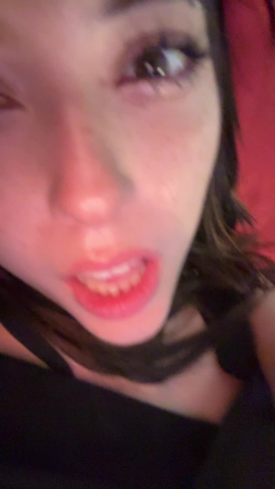 @arianaschilling