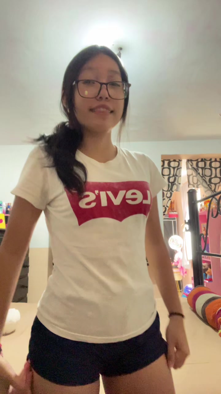 @🦦