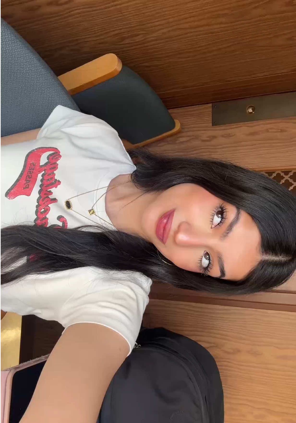 @vaneeza