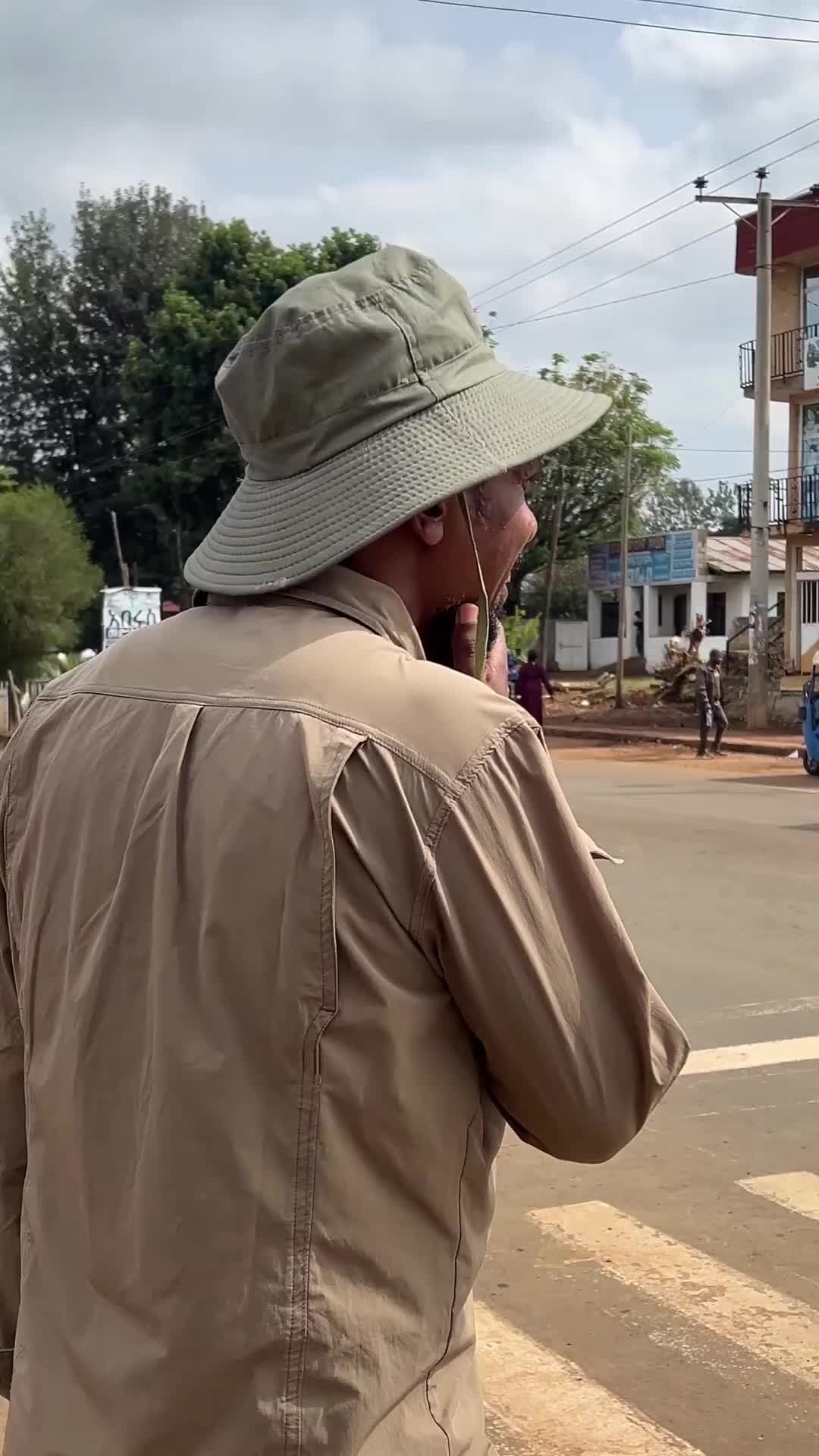 @ተጓዡ ጋዜጠኛ Henoke Seyuome