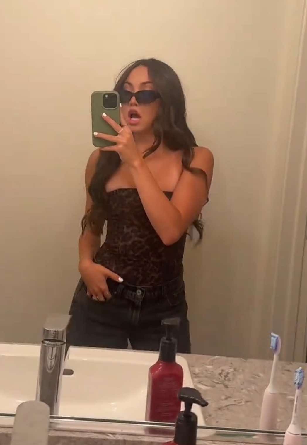 @jules (☆‿☆)