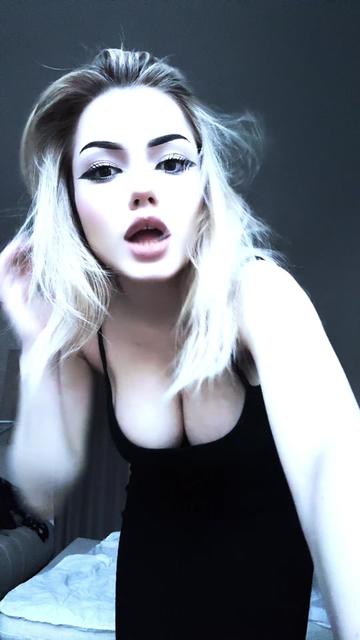 @evaxevis