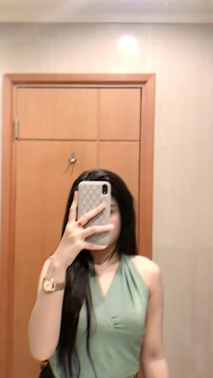 @MissDellaaaa