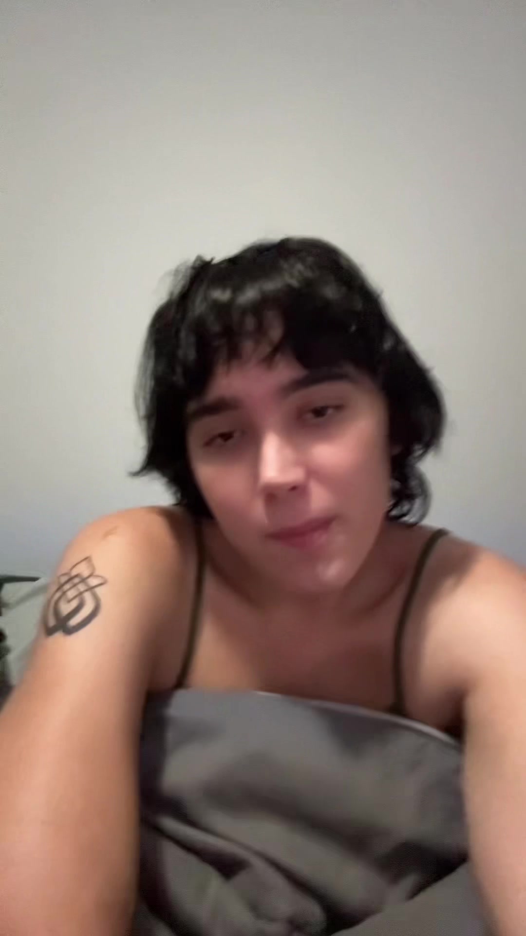 @Lady_Gagas_left_shoulder