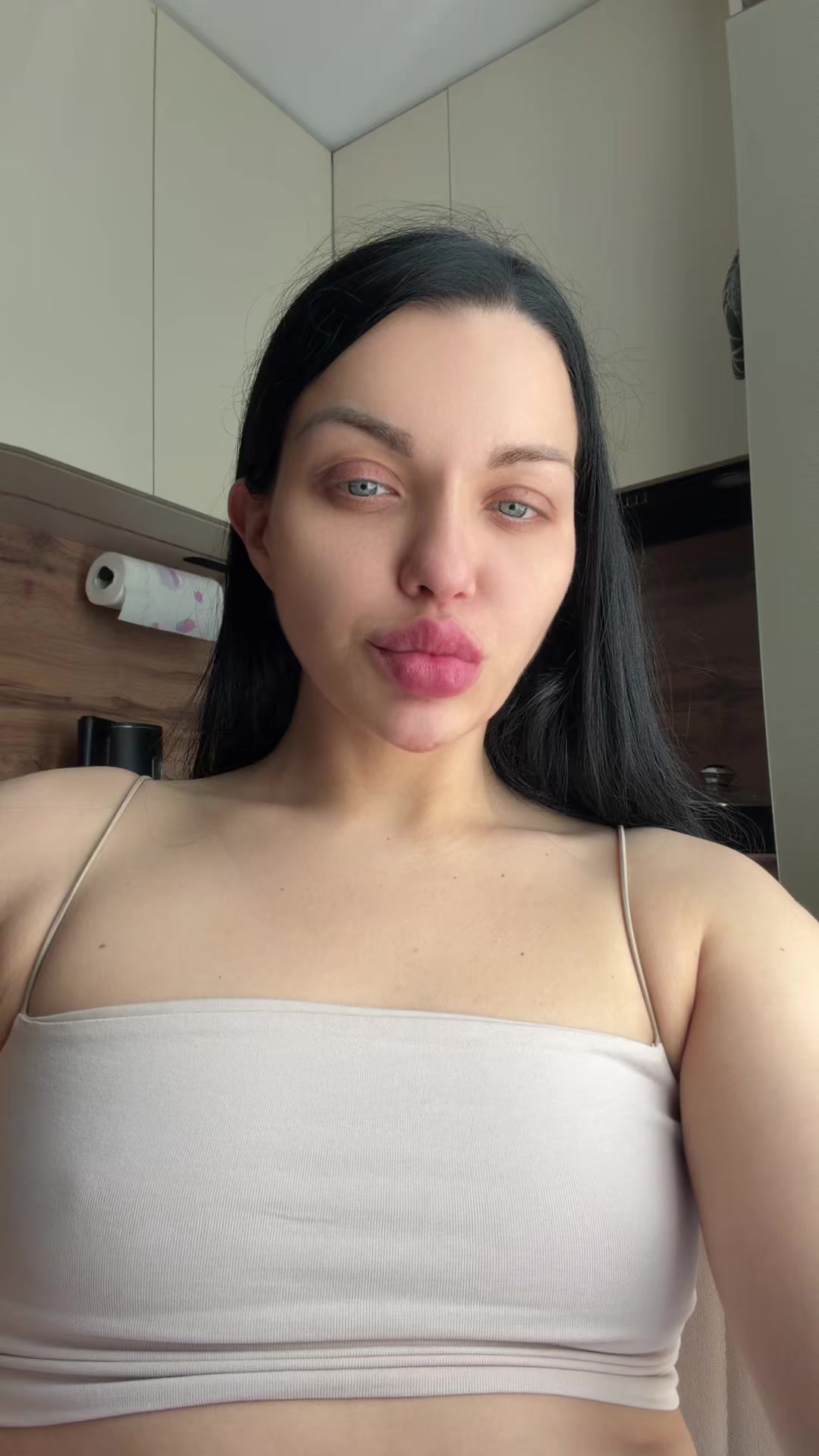 @Anna Varta