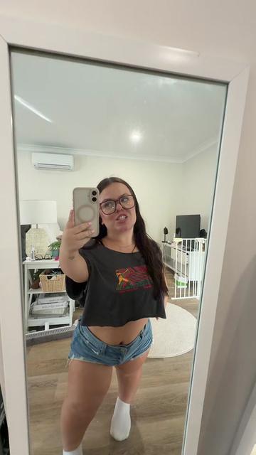 @heyitsnenee