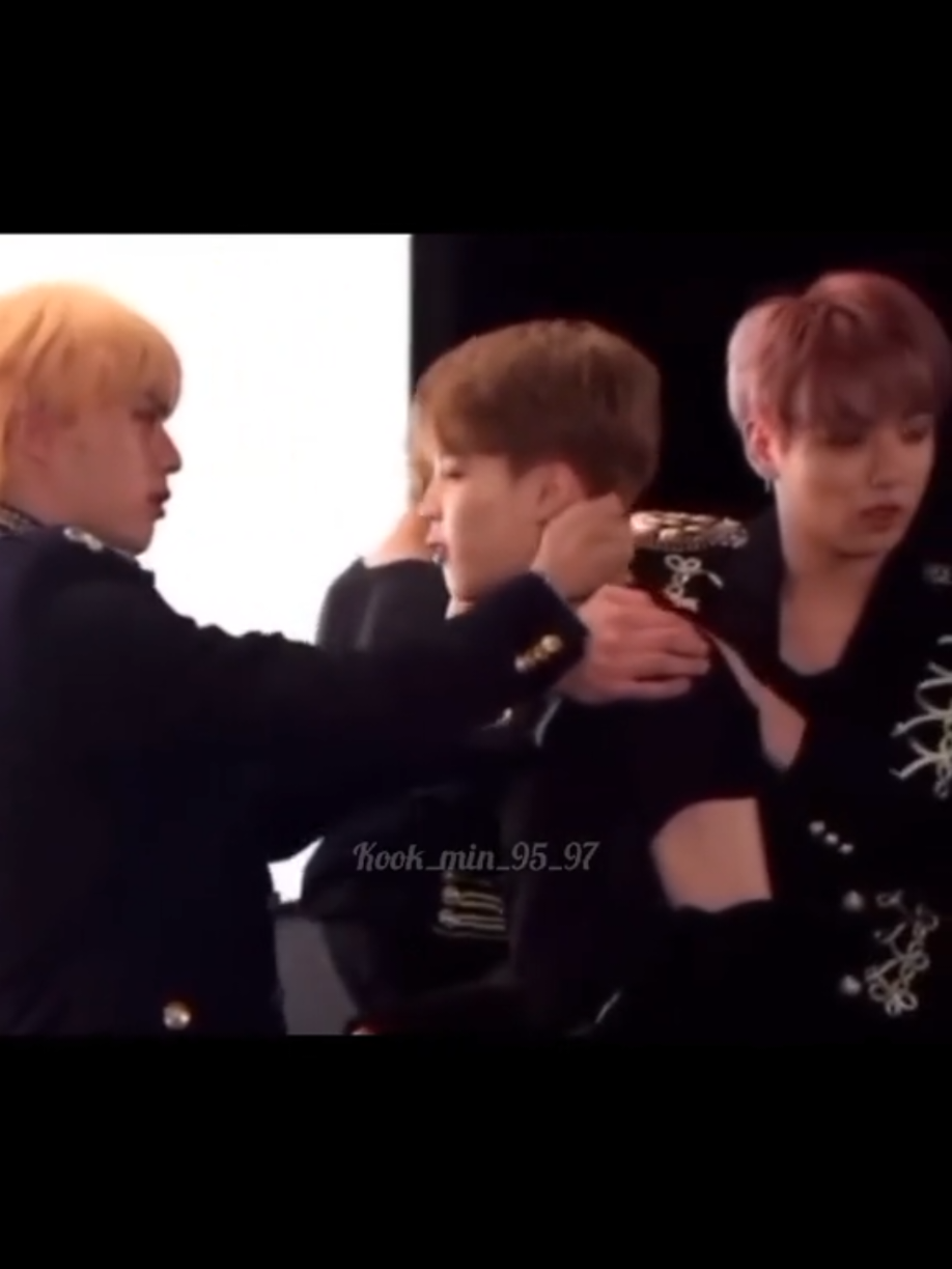 @๐แทTSโญโฌ๐ ARMY