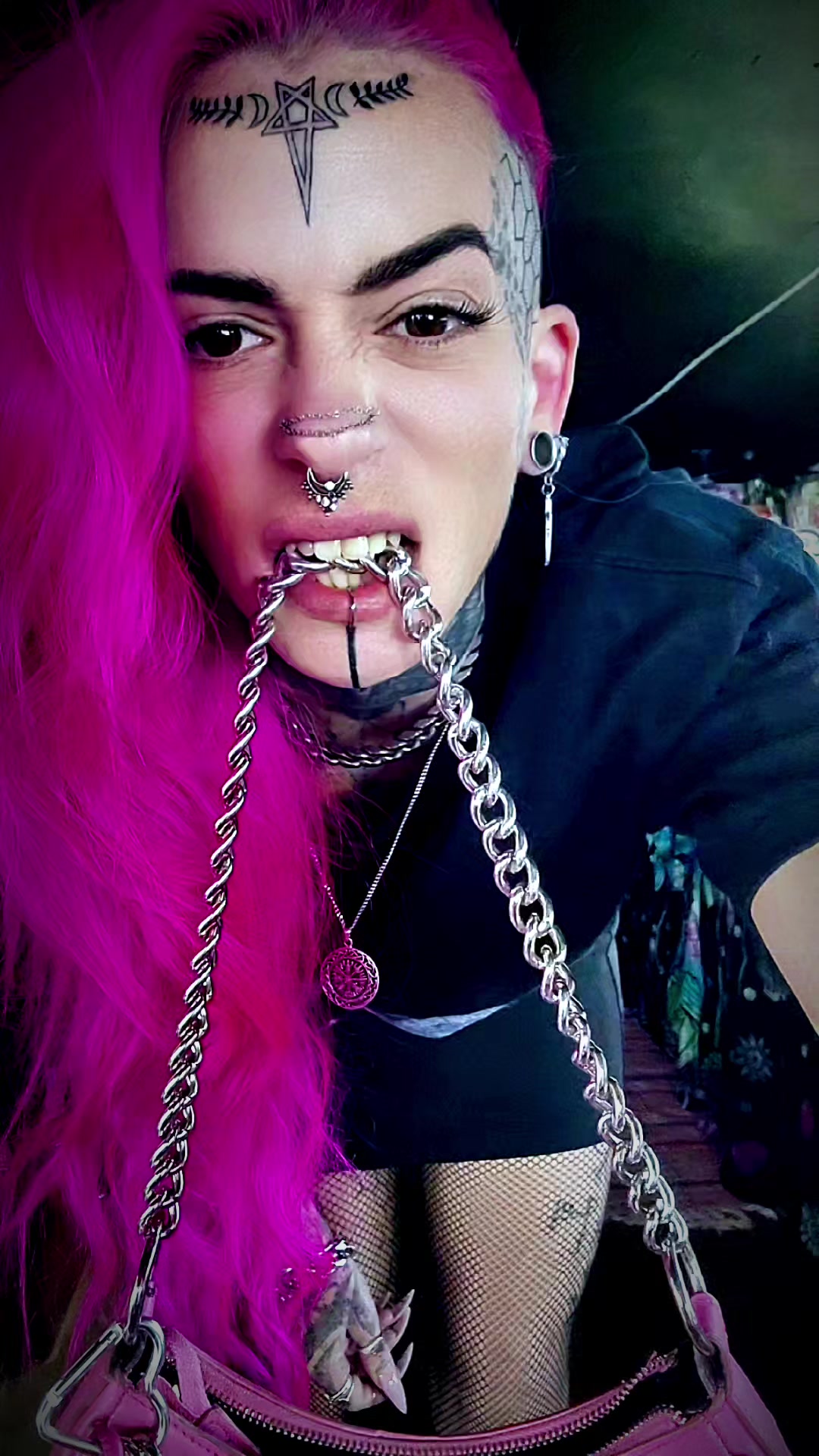 @😈🎩🖤💜 The Alicat 😈🎩🖤💜
