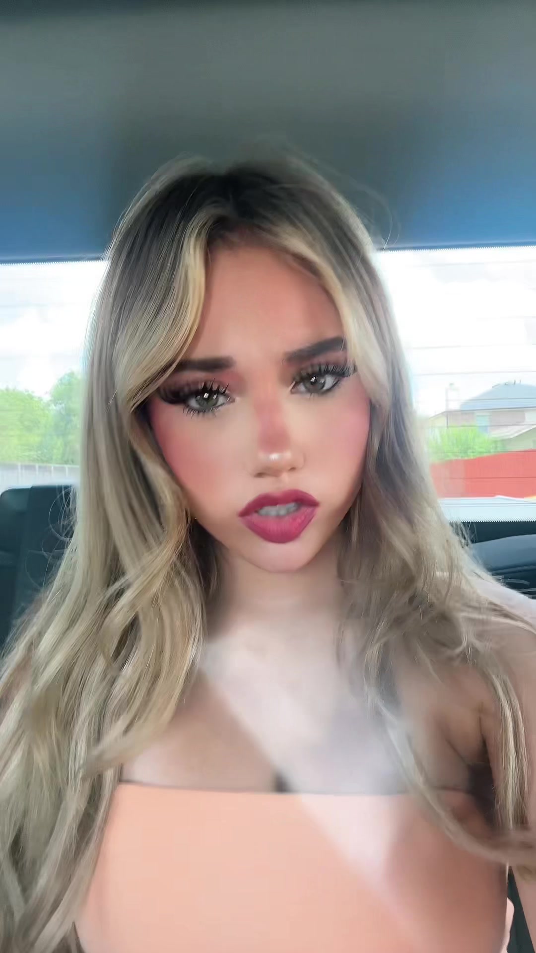 @mena.lux.delamatyr