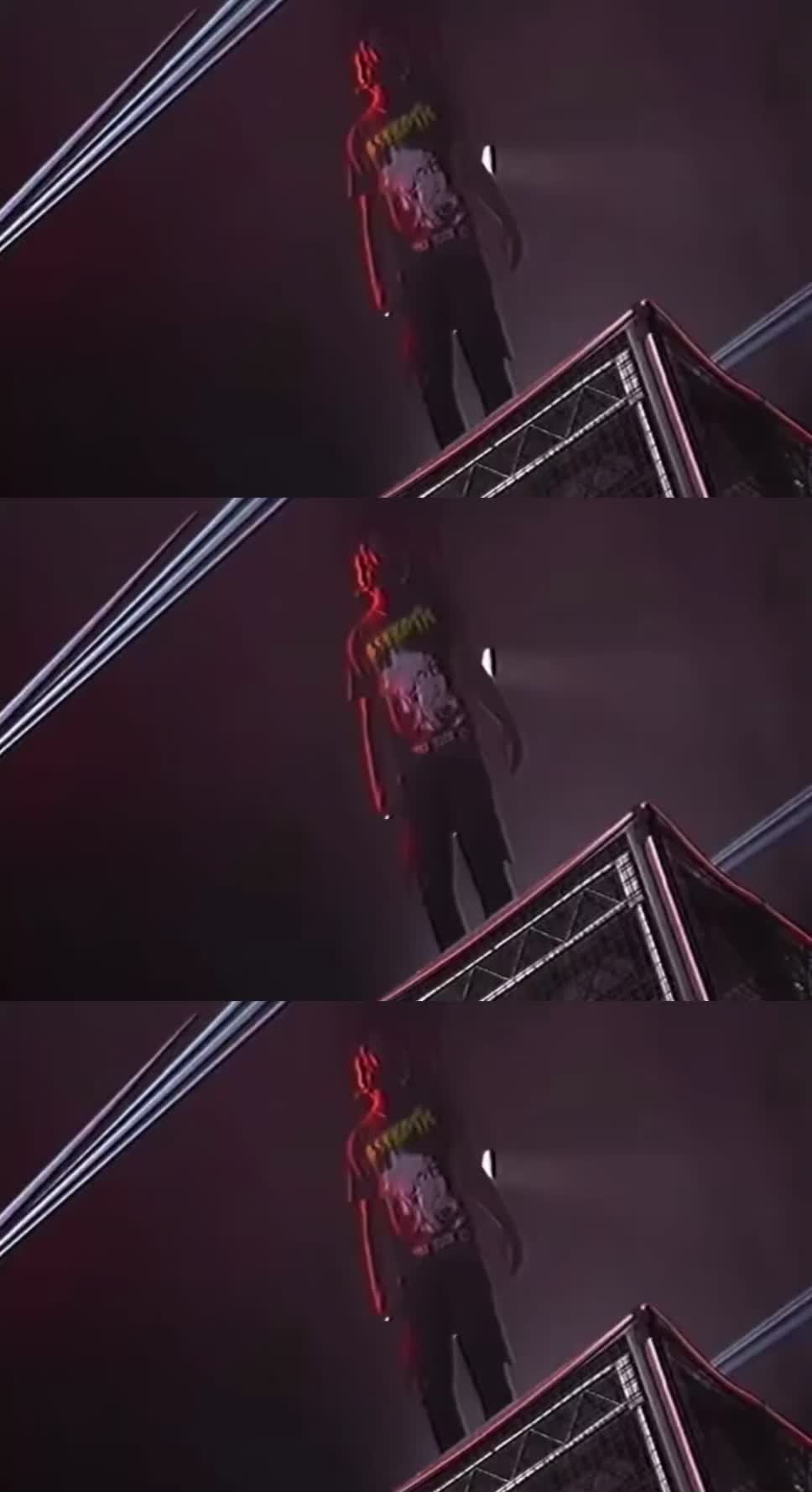 @⃟