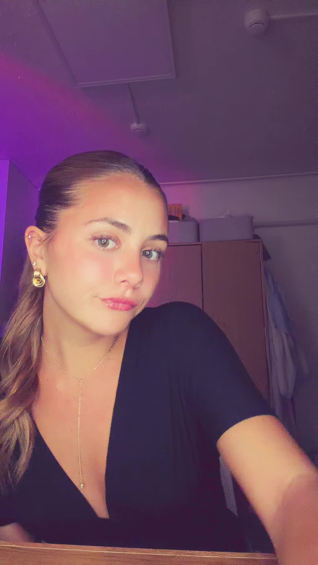 @ella