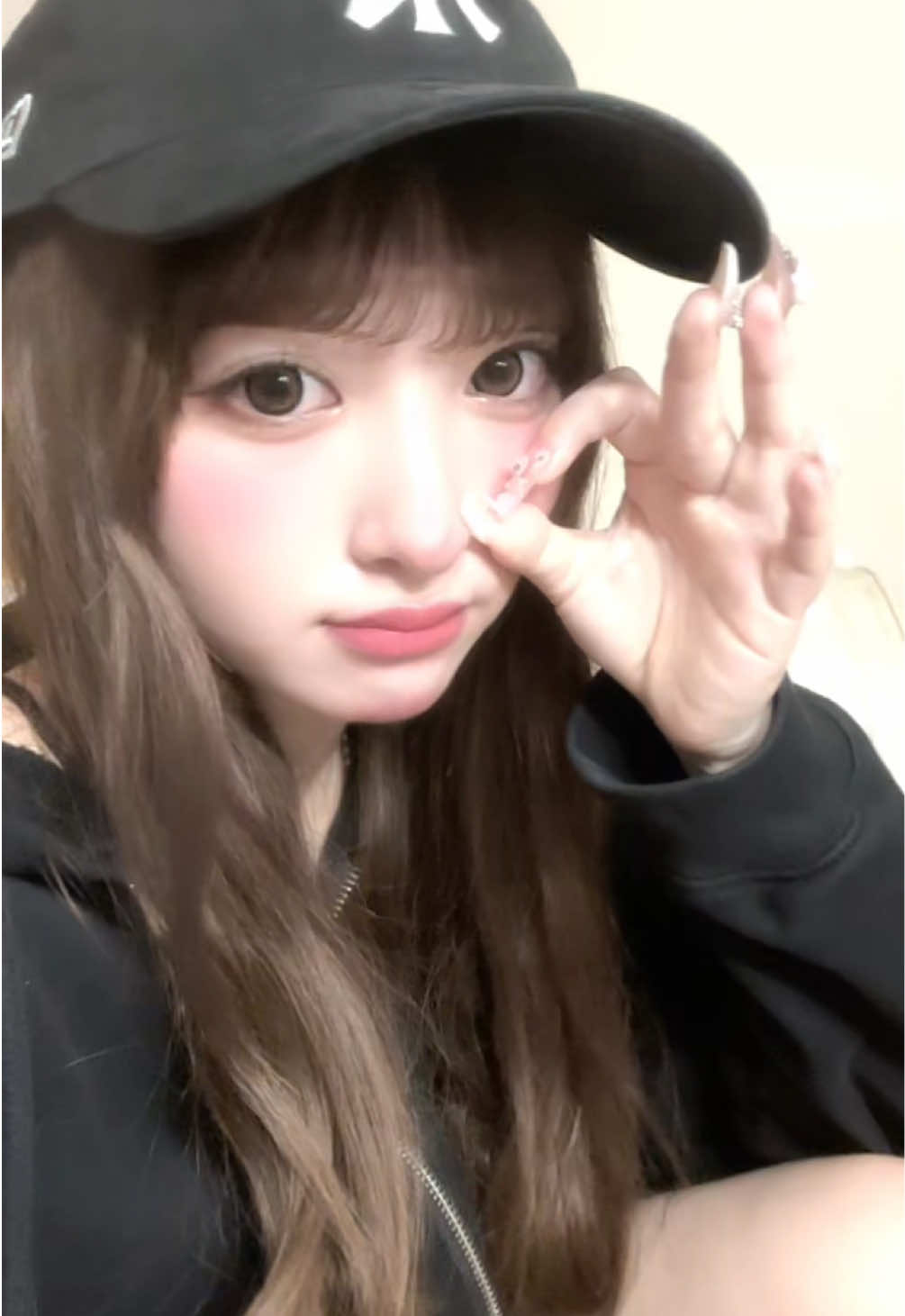 @板倉ももか
