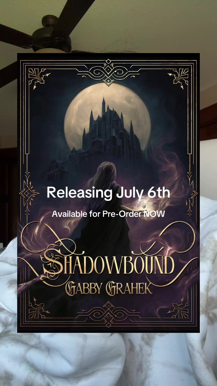 @Gabby Grahek | Romance Author