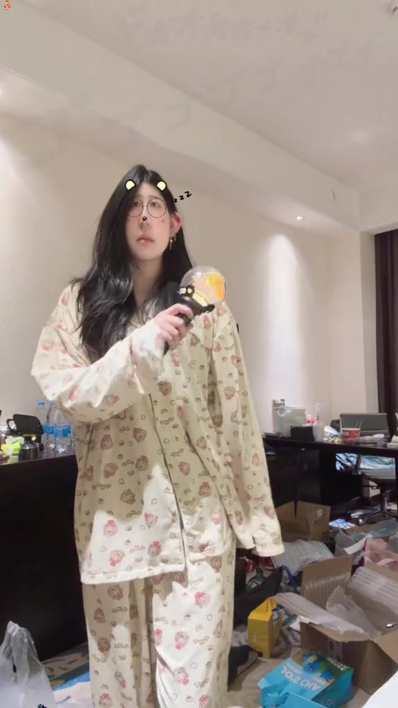 @^~^