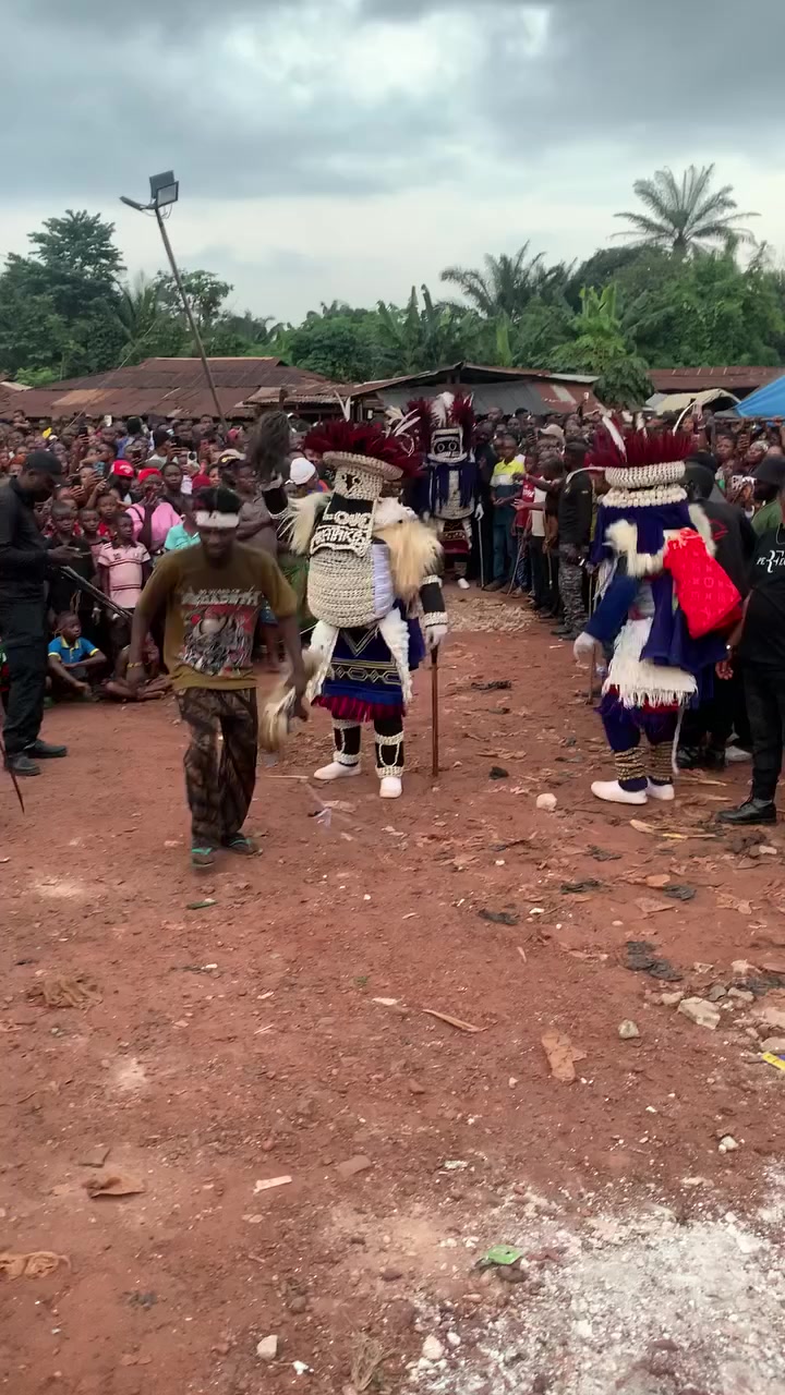 @𝗨 𝗖 𝗛 𝗘 𝗡 𝗡 𝗔