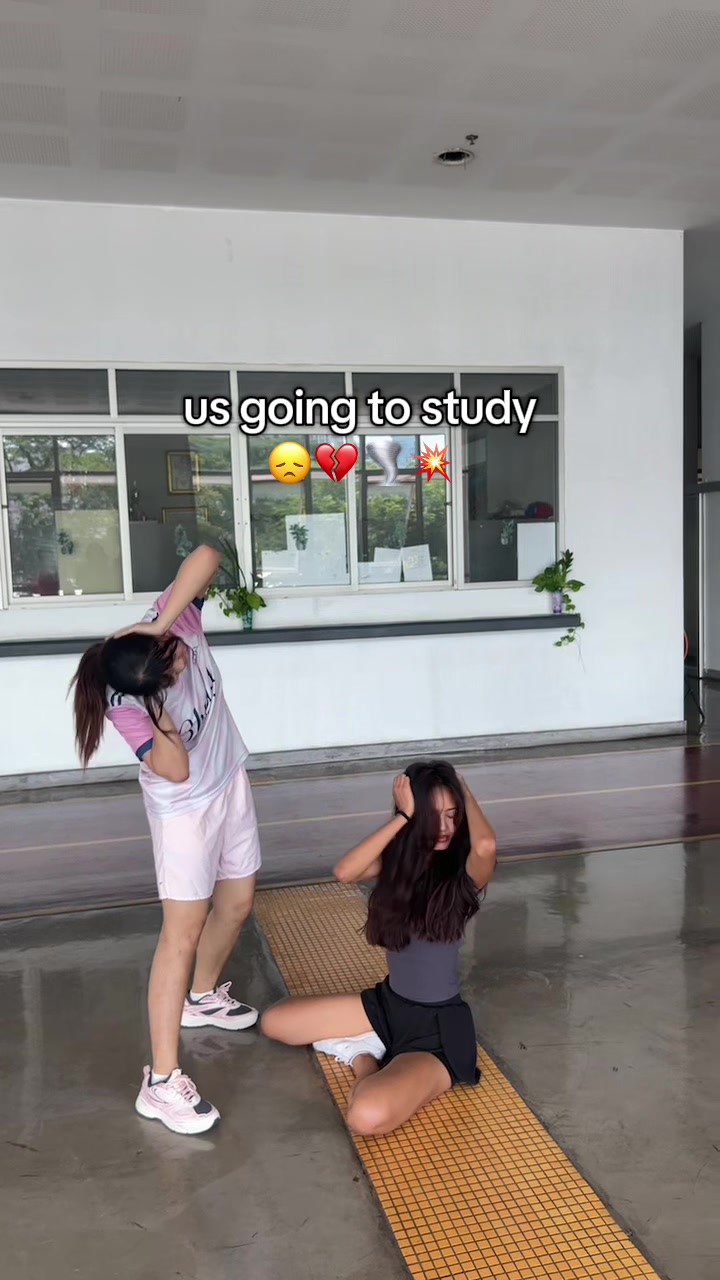@CU POMPOM