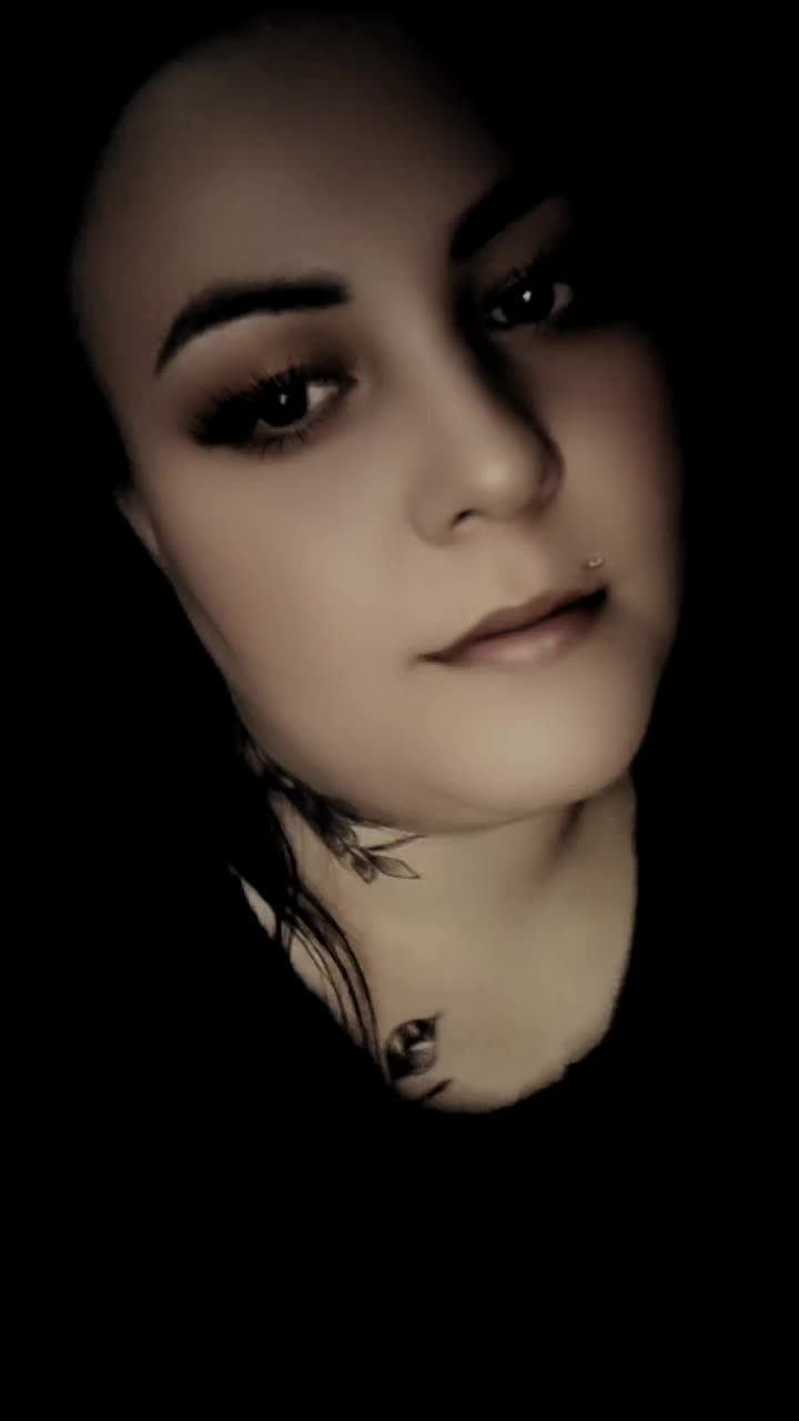 @𝖒𝖆ł𝖆_𝖈𝖟𝖆𝖗𝖓𝖆𝟏𝟖𝟎𝟑
