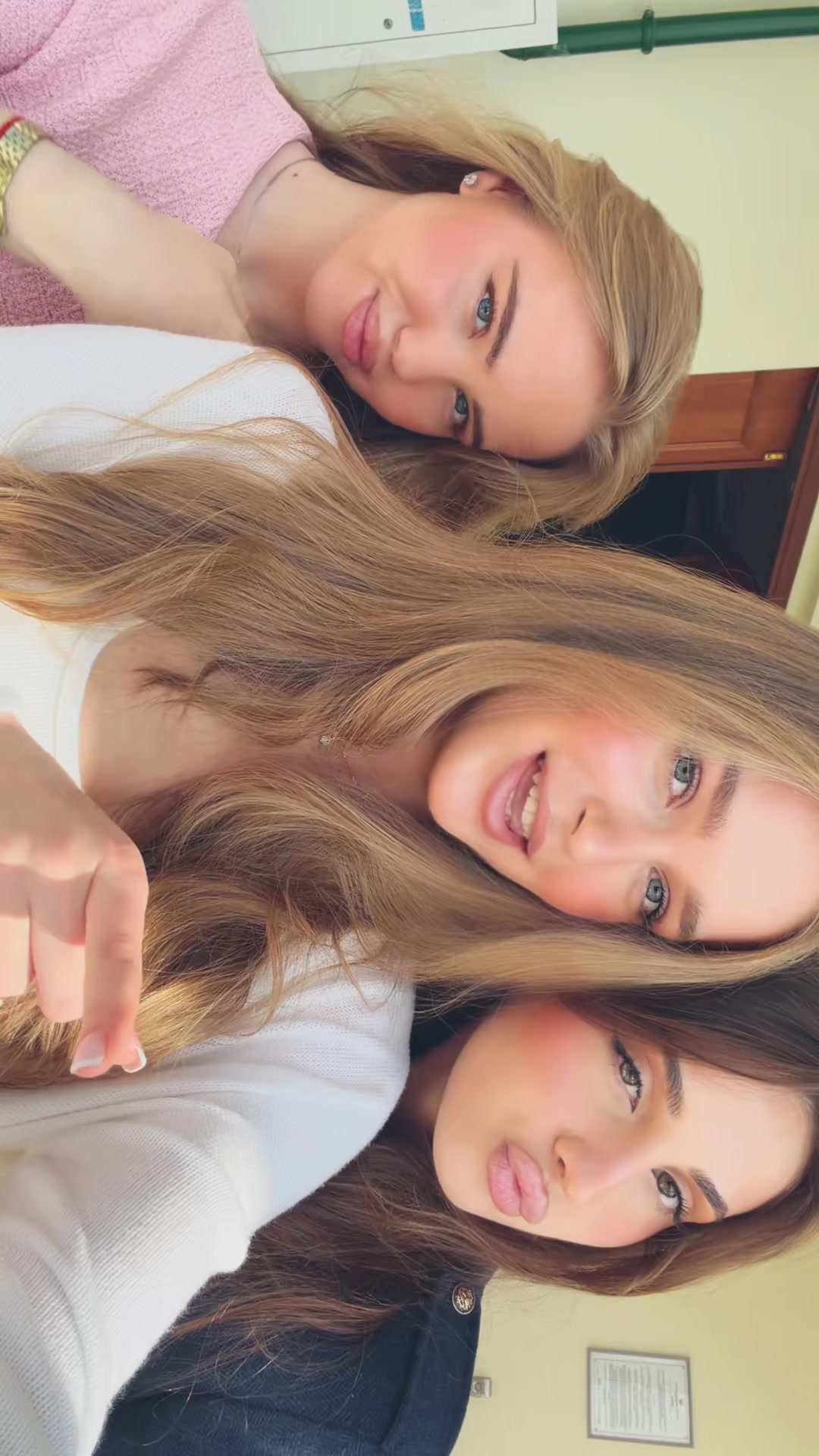 @Polina Lomova