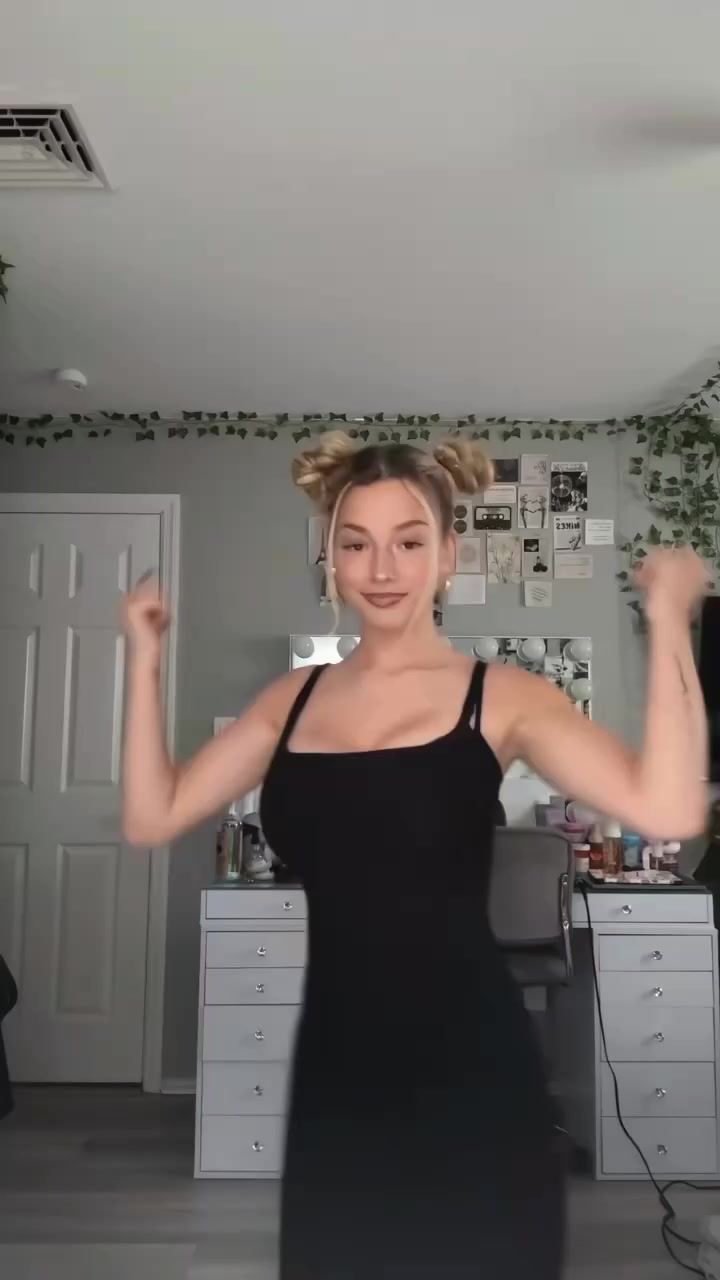 @hotgirls