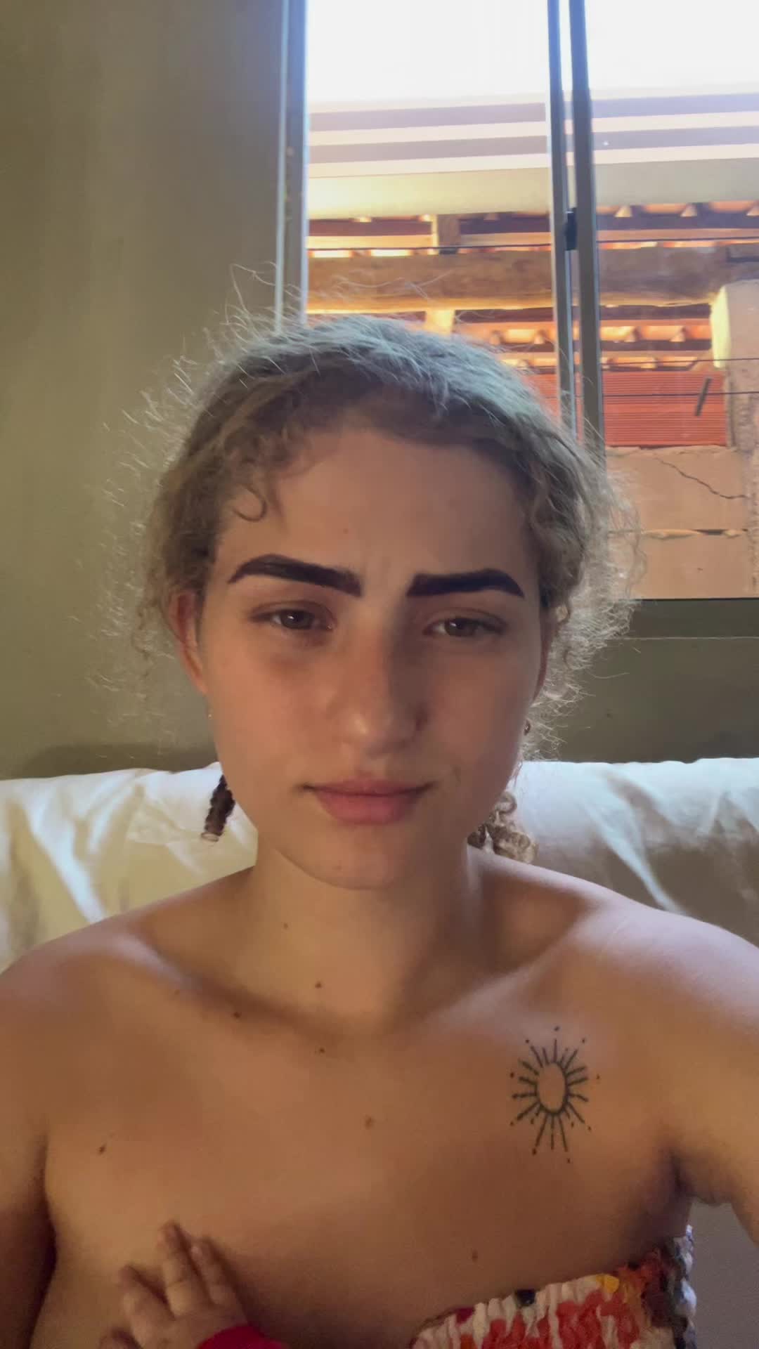 @eujulianasantostrindade_