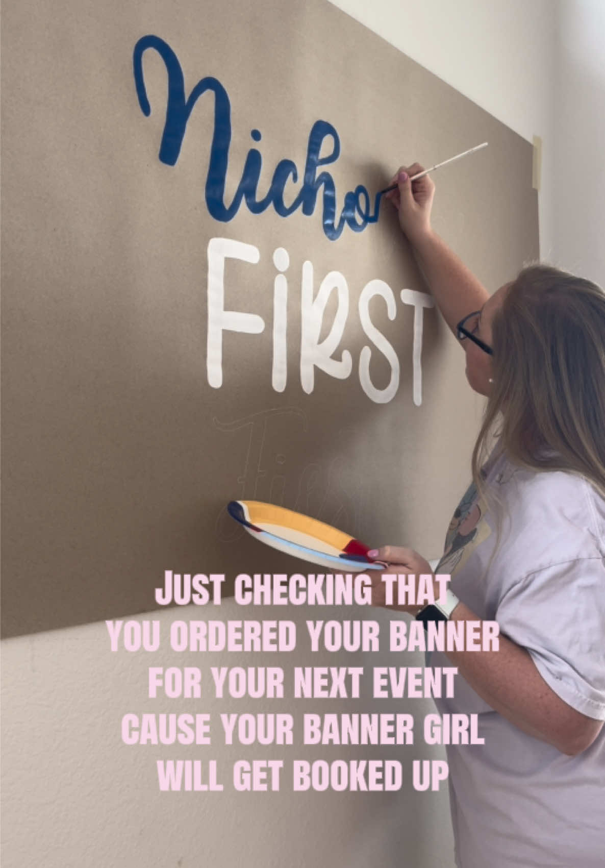 @Lindsey | Banner Artist & Mom