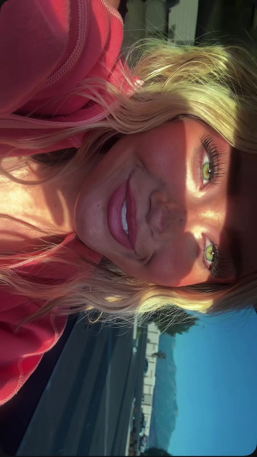 @itshalliewilde