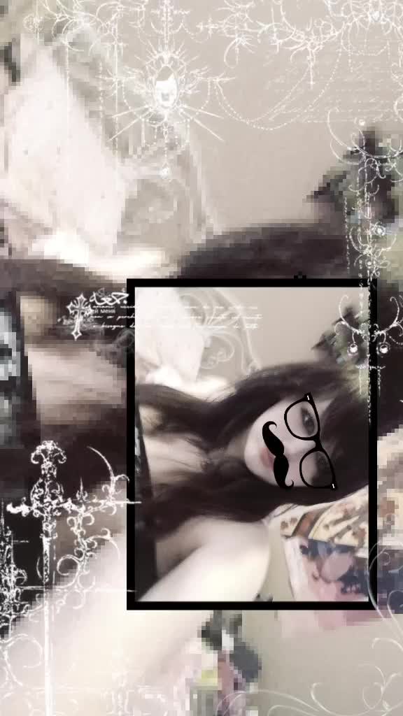 @🦄ria radical🔪