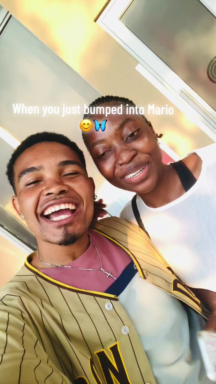 @Lizzie 🦋🥰