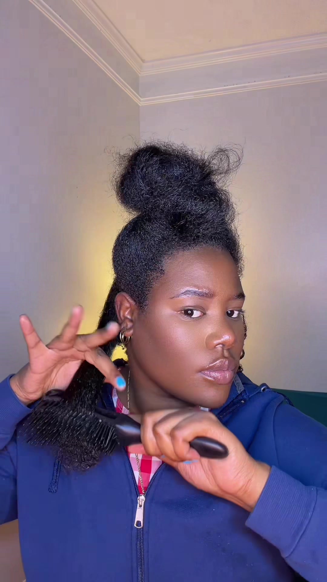 @ADOREMONIFA