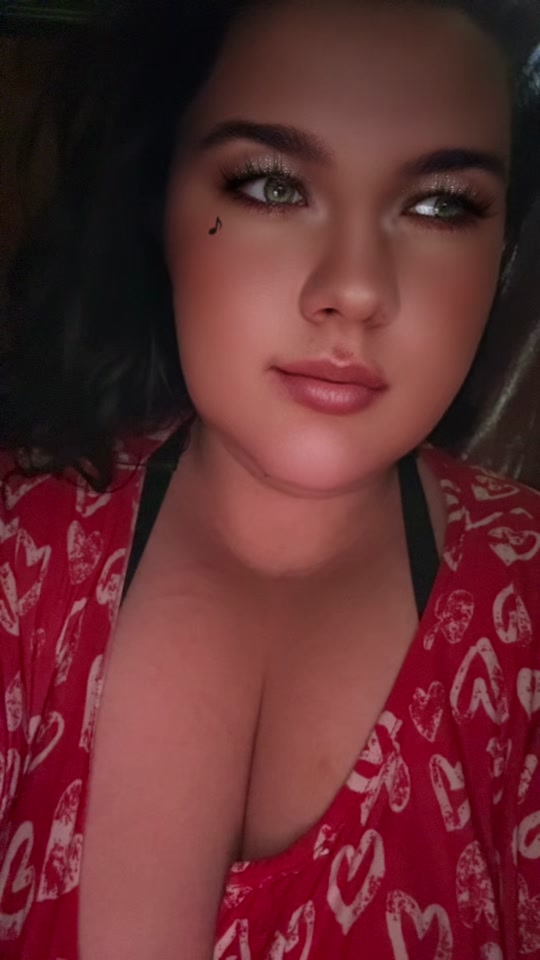 @👑🥀LIL_Baddie🥀👑