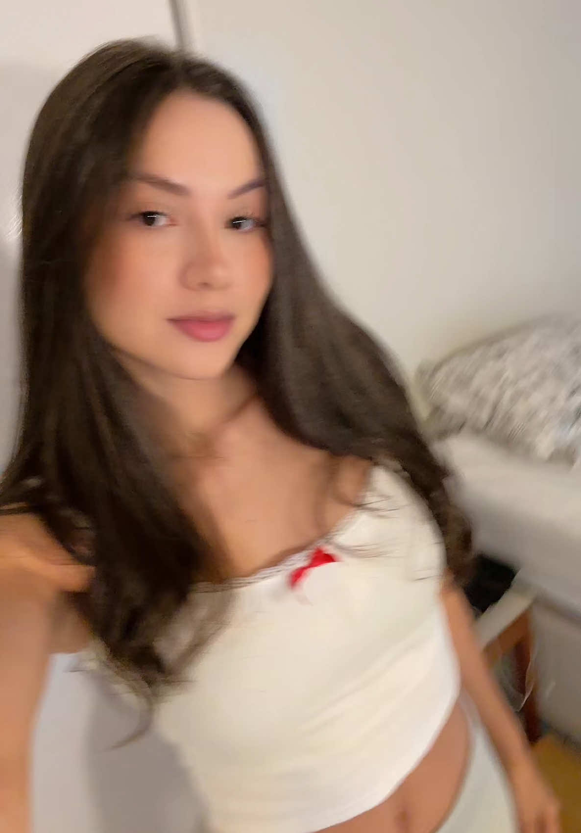 @Ana Cherry 🍒