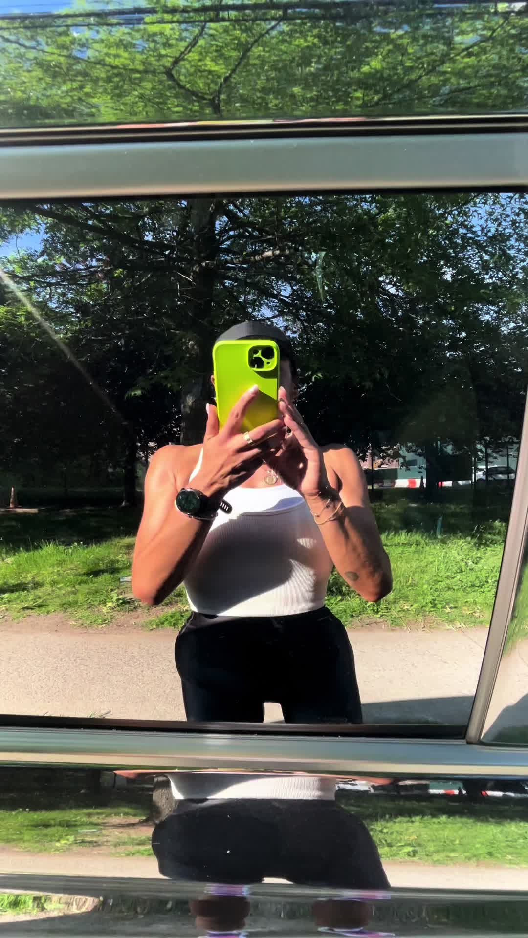 @nikkiruane
