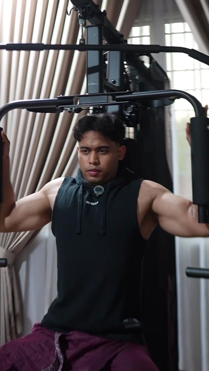 @Hazziq Julpadya| Flying gymrat